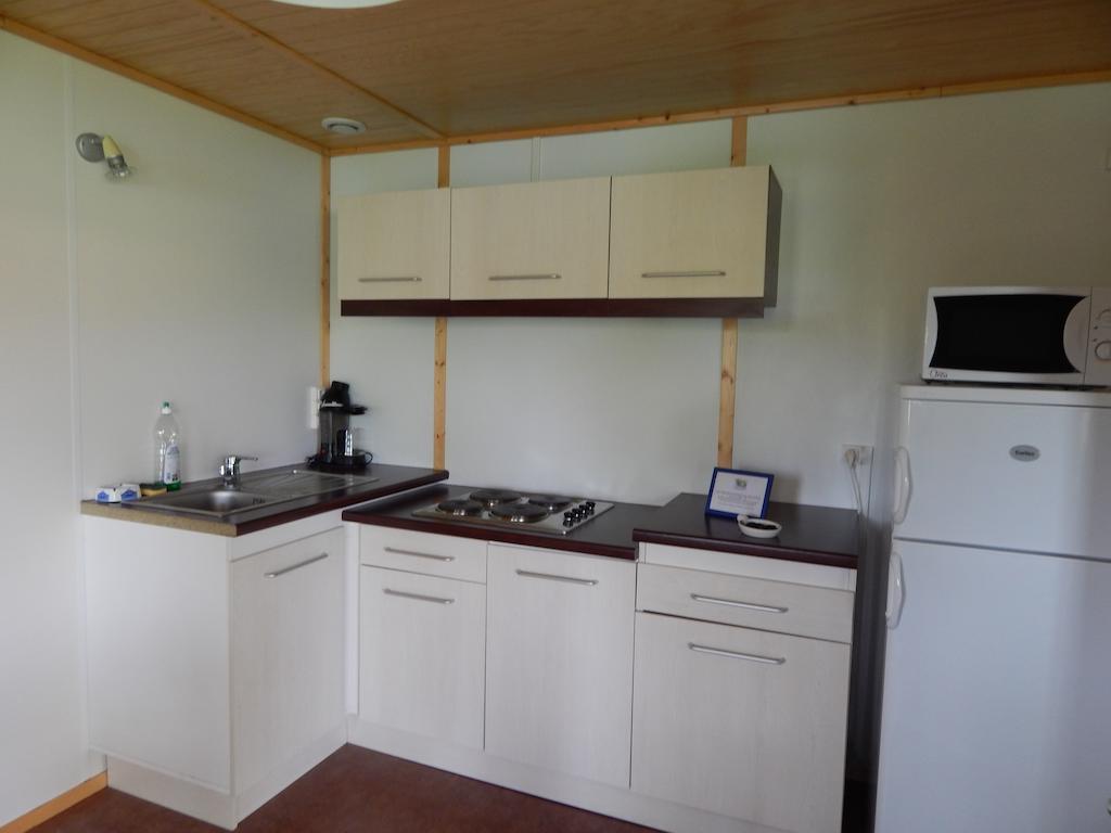 Camping Du Moulin Hotel Meyrieu-les-Etangs Room photo